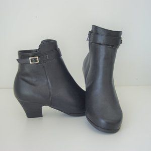 ANKLE BOOTS